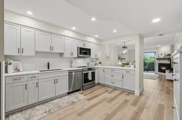 1538 Bowser Ave Unit 102, North Vancouver, BC - MLS: R3165972