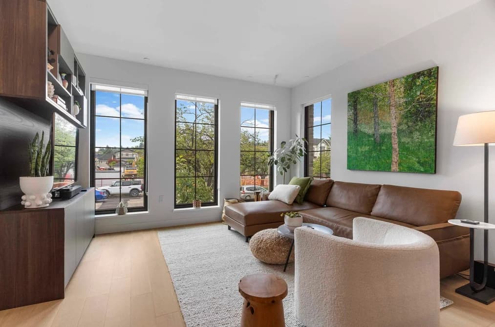 102-157 W King Edward Avenue, Vancouver, BC - Townhouse for Sale - Photo 2 of 28 102-157 W King Edward Avenue, Vancouver, BC - Townhouse for Sale - Photo 2 of 28