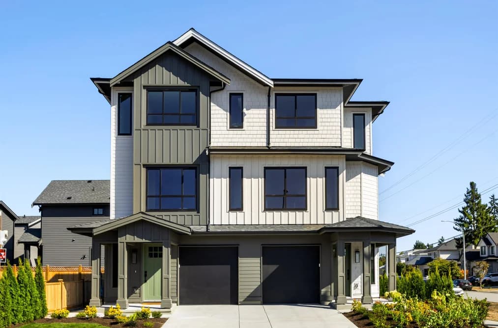 102 16795 EDGEWOOD DRIVE, Surrey, BC — Residential for Sale - Main Photo