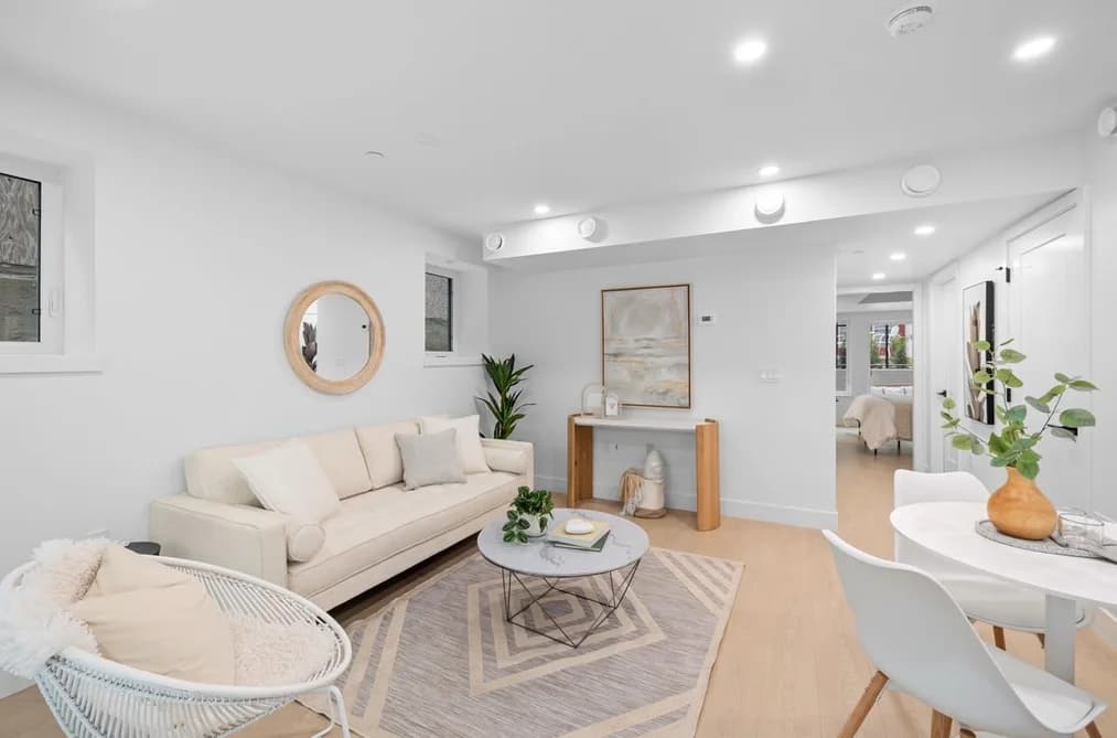 102 2135 E PENDER STREET, Vancouver, BC — Residential for Sale - Photo 2