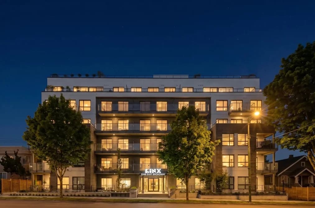 102 2268 E BROADWAY, Vancouver, BC — Residential for Sale - Photo 2