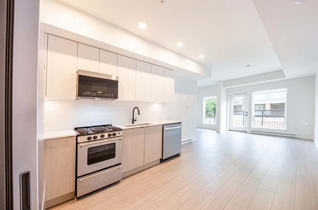 102 2277 HAWTHORNE AVENUE, Port Coquitlam, BC — Residential for Sale - Photo 2