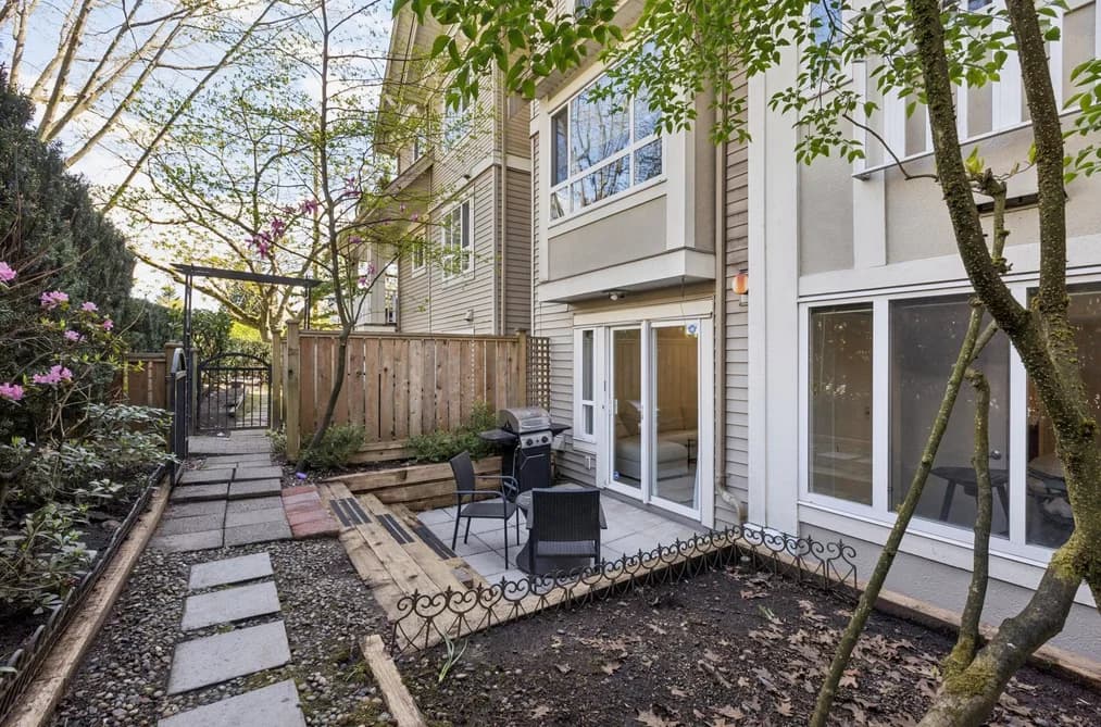 102 365 E 1ST STREET, North Vancouver, BC — Residential for Sale - Photo 2