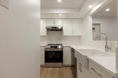 Condo for sale at 102 3787 Pender Street Burnaby British Columbia - MLS: R3130494