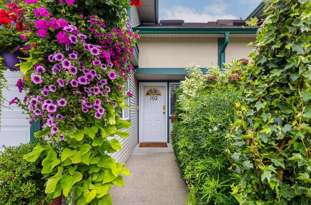 102 5711 EBBTIDE STREET, Sechelt, BC — Residential for Sale - Photo 2