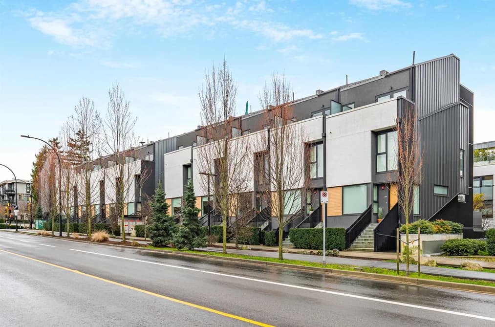 102 649 E 3RD STREET, North Vancouver, BC — Residential for Sale - Main Photo