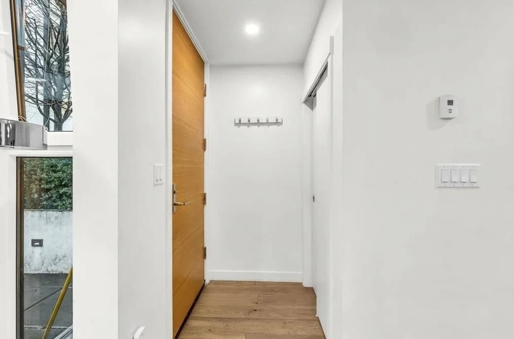 102 649 E 3RD STREET, North Vancouver, BC — Residential for Sale - Photo 2
