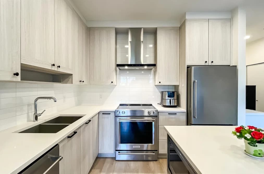 102 7133 14TH AVENUE, Burnaby, BC — Residential for Sale - Photo 2