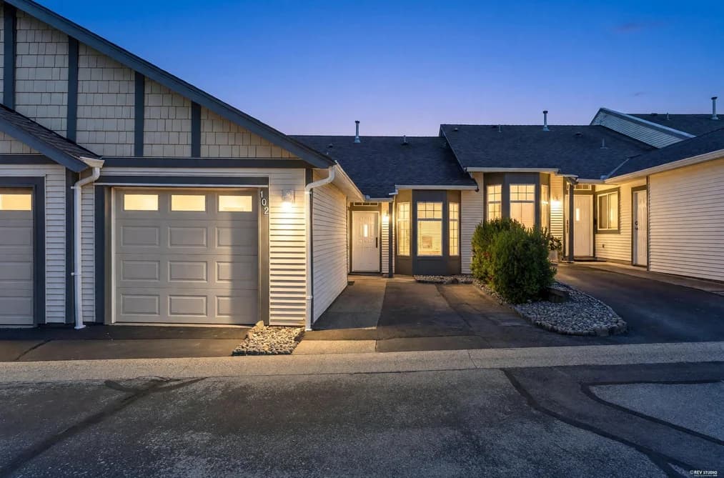 102 9012 WALNUT GROVE DRIVE, Langley, BC — Residential for Sale - Photo 2