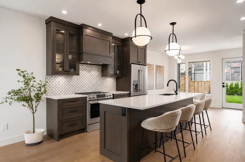 102 903 EDGAR AVENUE, Coquitlam, BC — Residential for Sale - Photo 2
