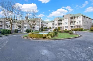Condo for sale at 102 9765 140 Street Surrey British Columbia - MLS: R3127277