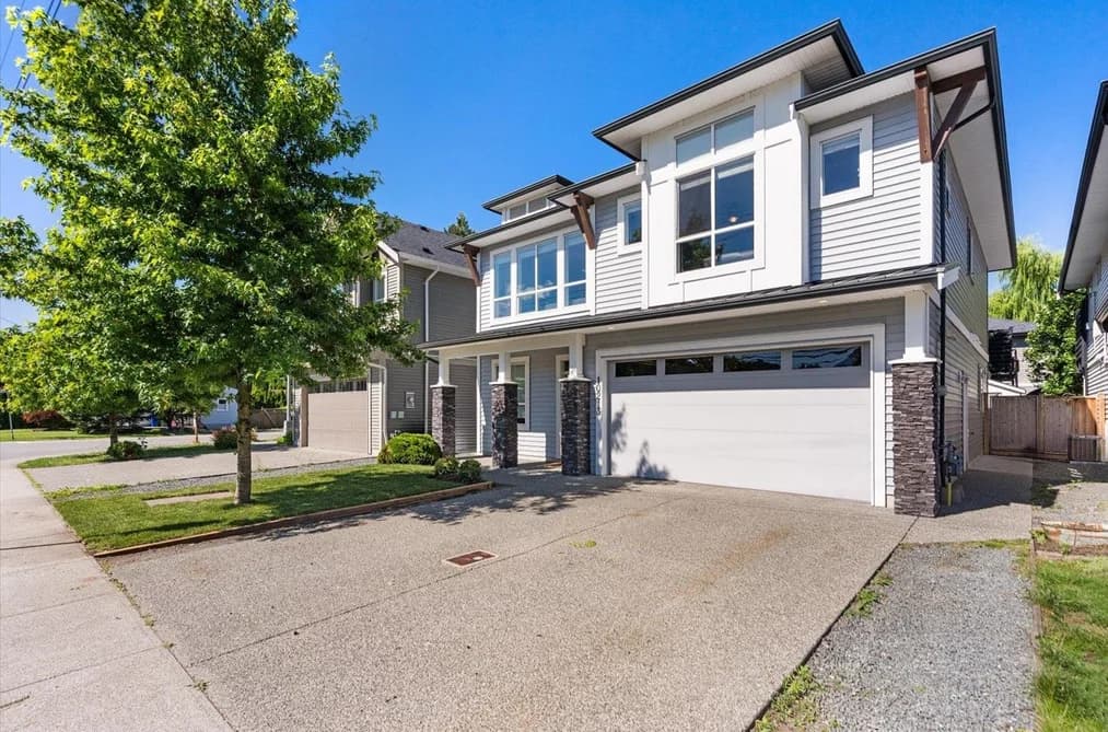 10213 KENT ROAD, Chilliwack, BC — Residential for Sale - Photo 2