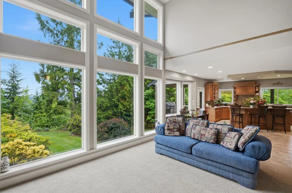 10240 ROLLEY CRESCENT, Maple Ridge, BC — Residential for Sale - Photo 2