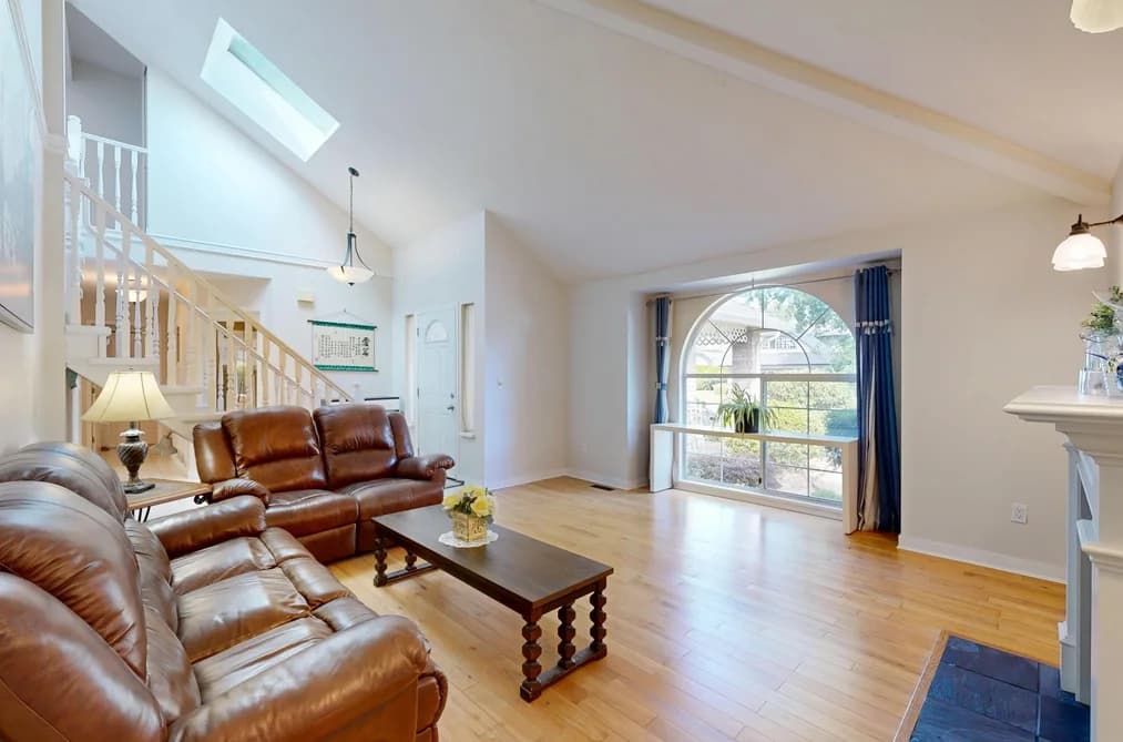 10285 167 STREET, Surrey, BC — Residential for Sale - Photo 2