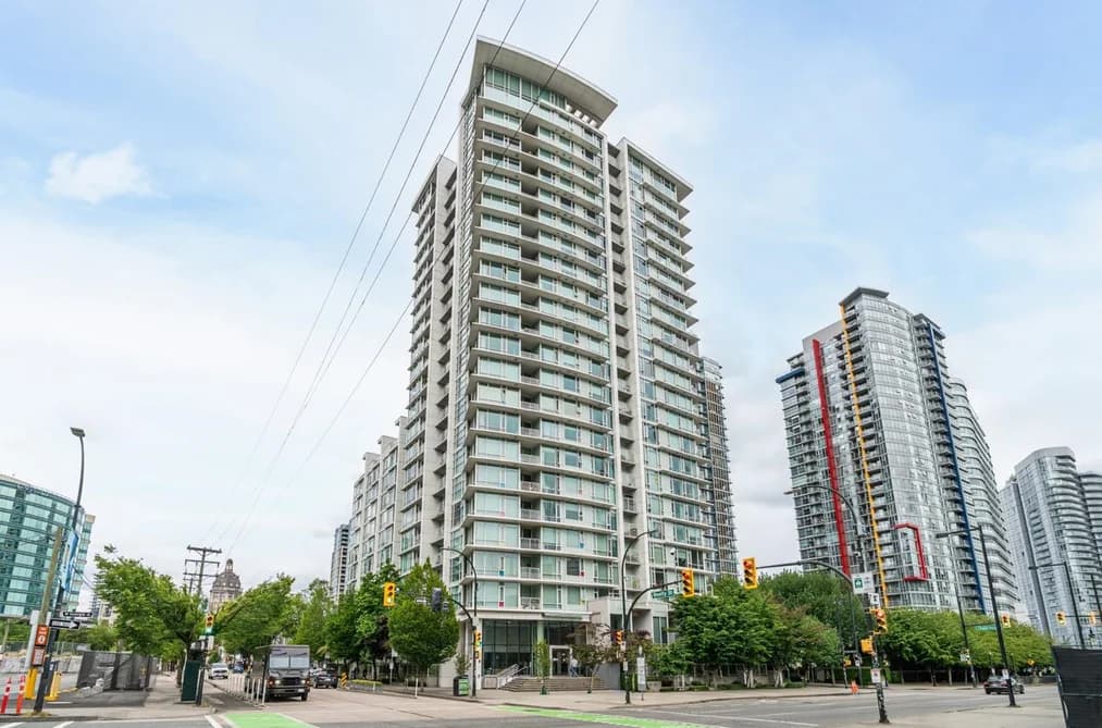 103 161 W GEORGIA STREET, Vancouver, BC — Residential for Sale - Main Photo