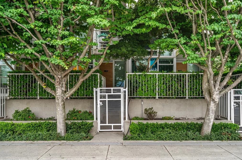 103 161 W GEORGIA STREET, Vancouver, BC — Residential for Sale - Photo 2