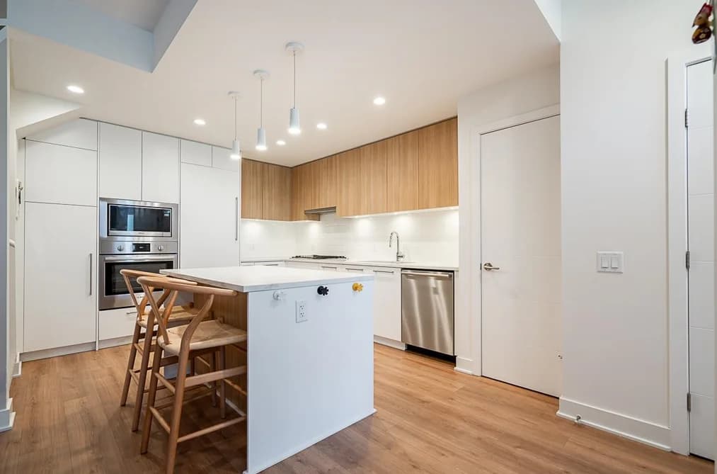 103 2035 GLENAIRE DRIVE, North Vancouver, BC — Residential for Sale - Photo 2