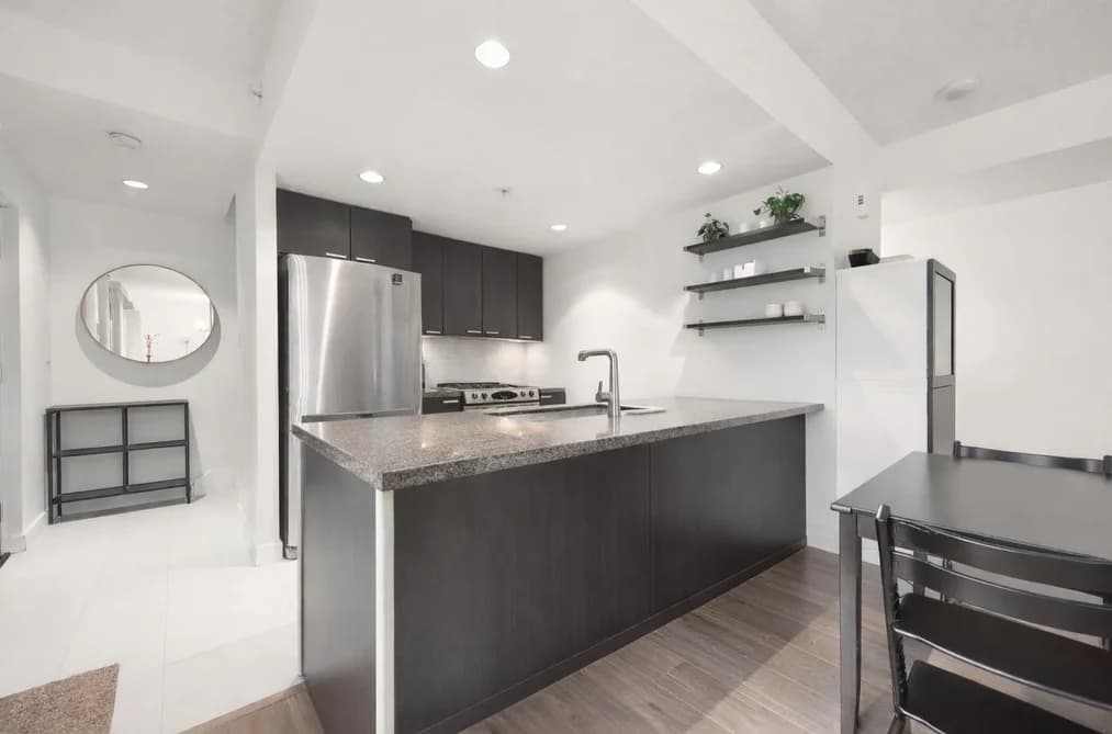 103 2232 DOUGLAS ROAD, Burnaby, BC — Residential for Sale - Main Photo