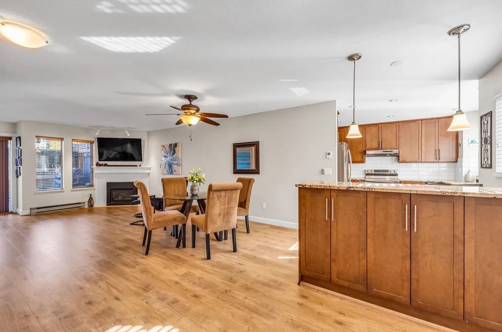 103 245 W 15TH STREET, North Vancouver, BC — Residential for Sale - Main Photo
