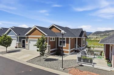 House for sale at 103 2514 Spring Bank Avenue No City Value British Columbia - MLS: R3139355