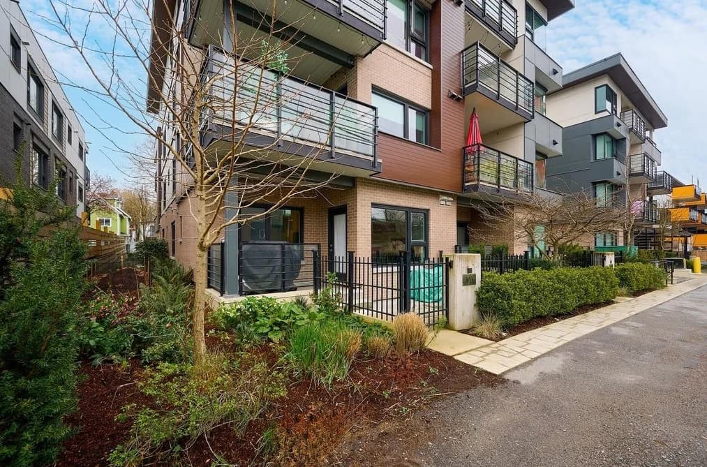 103 2666 DUKE STREET, Vancouver, BC — Residential for Sale - Photo 2
