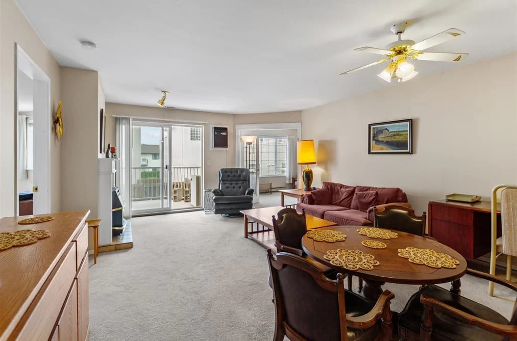 103 45660 KNIGHT ROAD, Chilliwack, BC — Residential for Sale - Photo 2