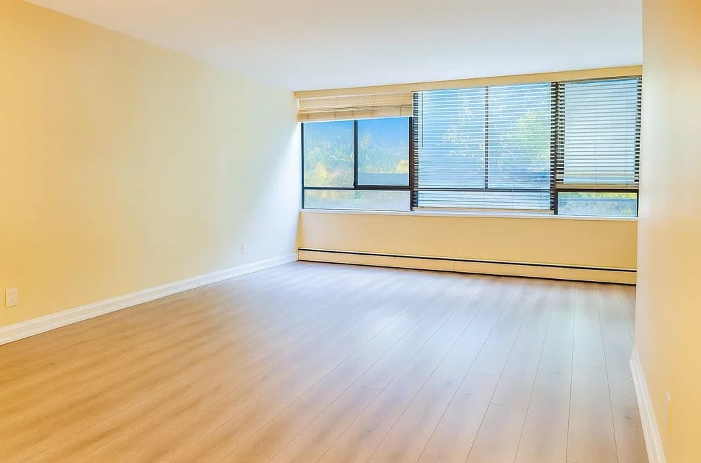 103 460 WESTVIEW STREET, Coquitlam, BC — Residential for Sale - Photo 2