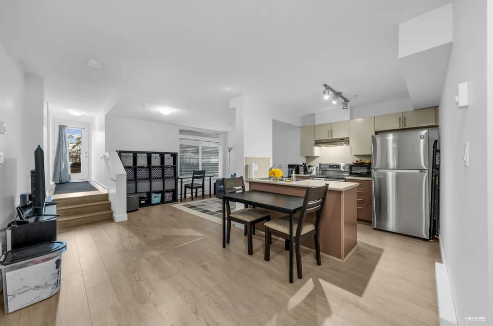 103 5692 KINGS ROAD, Vancouver, BC — Residential for Sale - Photo 2