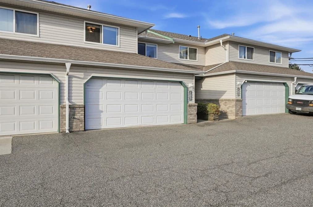 103 5765 VEDDER ROAD, Chilliwack, BC — Residential for Sale - Photo 2