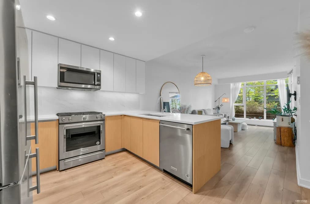 103 8940 UNIVERSITY CRESCENT, Burnaby, BC — Residential for Sale - Photo 2