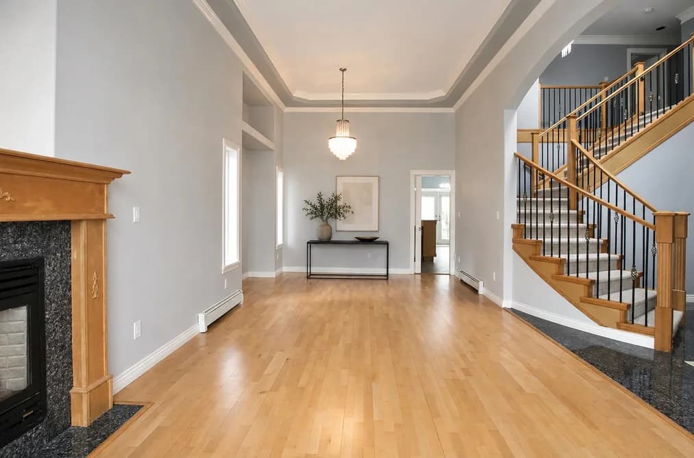 10304 128 STREET, Surrey, BC — Residential for Sale - Photo 2