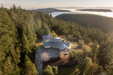 House for sale at 10339 Sunshine Coast Highway Halfmoon Bay British Columbia - MLS: R3092825