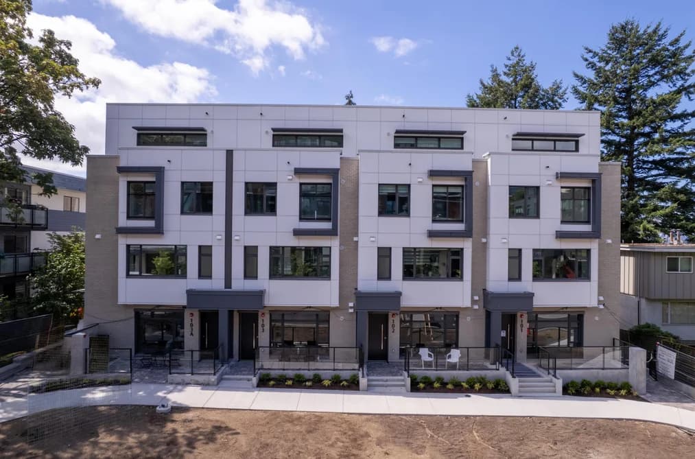 103 103A-433 E 3RD STREET, North Vancouver, BC — Residential for Sale - Photo 2
