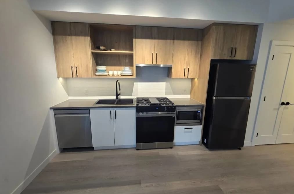 104 1100 CLARKE ROAD, Port Moody BC V3H 0N3 - Photo 1