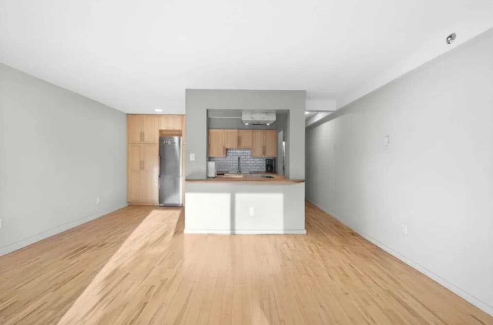 104 1549 KITCHENER STREET, Vancouver, BC — Residential for Sale - Photo 2