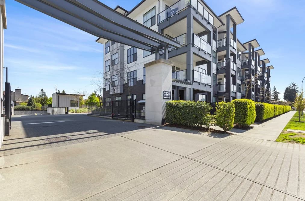 104 2120 GLADWIN ROAD, Abbotsford, BC — Residential for Sale - Photo 2