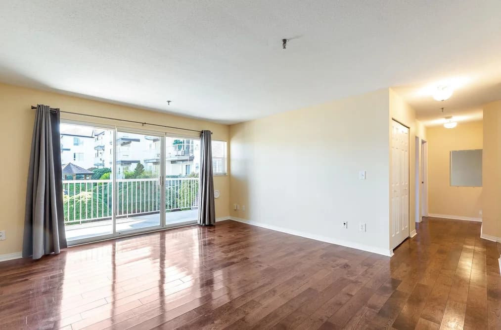104 33535 KING ROAD, Abbotsford, BC — Residential for Sale - Photo 2