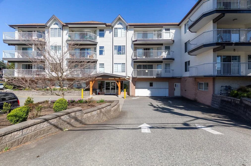 104 33535 KING ROAD, Abbotsford, BC — Residential for Sale - Photo 2