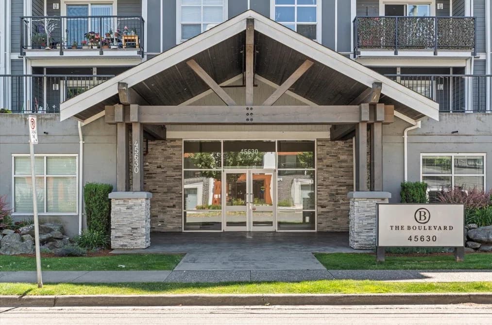 104 45630 SPADINA AVENUE, Chilliwack, BC — Residential for Sale - Photo 2