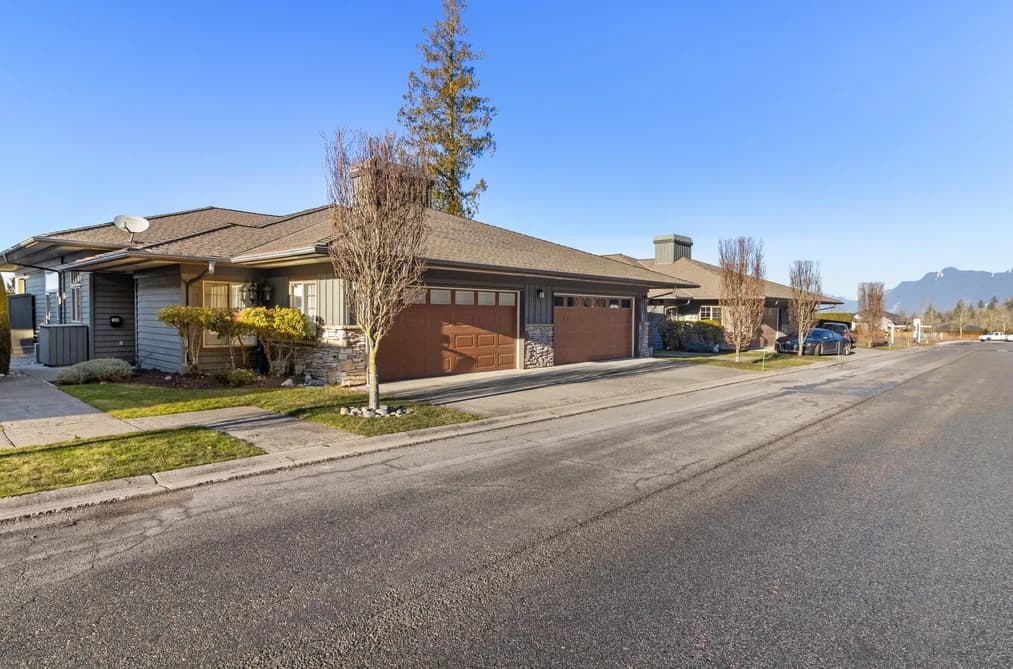 104 51096 FALLS COURT, Chilliwack, BC — Residential for Sale - Main Photo