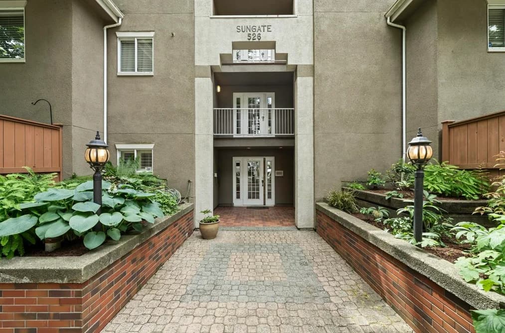 104 526 W 13TH AVENUE, Vancouver, BC — Residential for Sale - Photo 2
