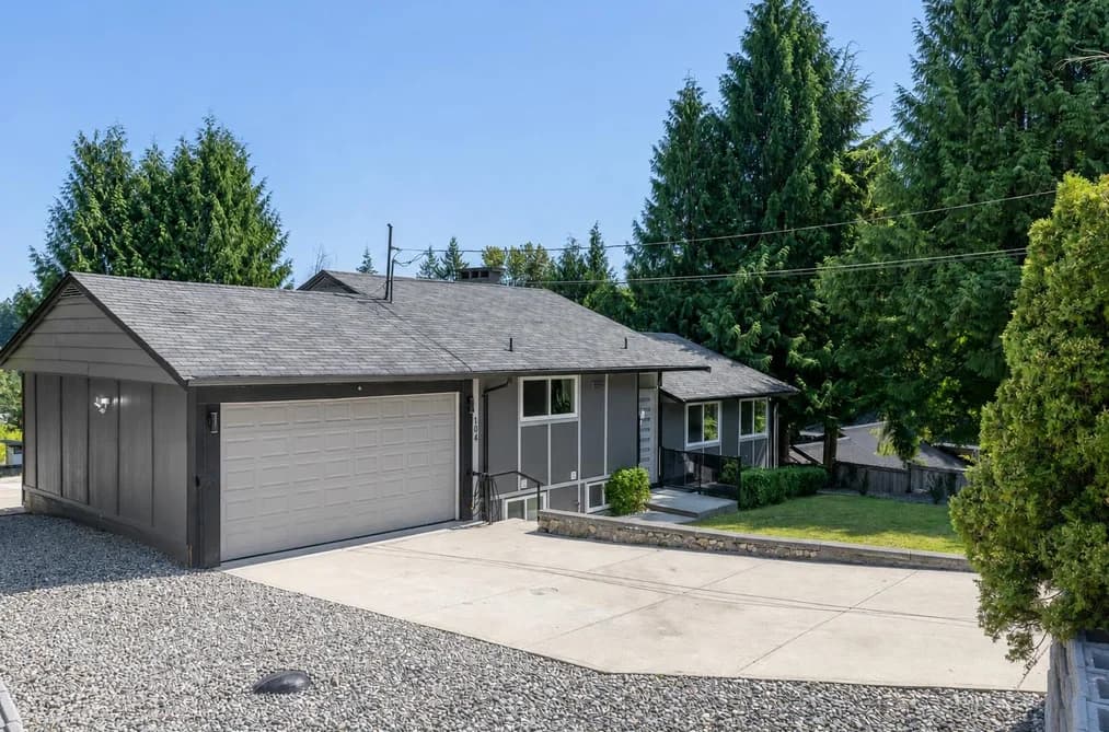 104 BONNYMUIR DRIVE, West Vancouver, BC — Residential for Sale - Photo 2