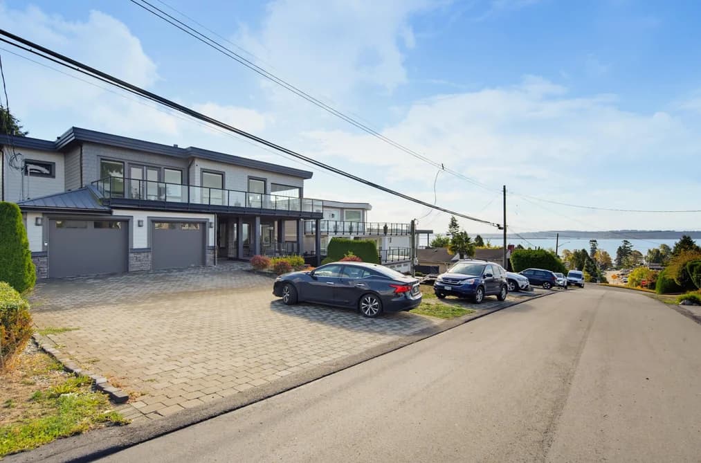 1040 LEE STREET, White Rock, BC — Residential for Sale - Main Photo