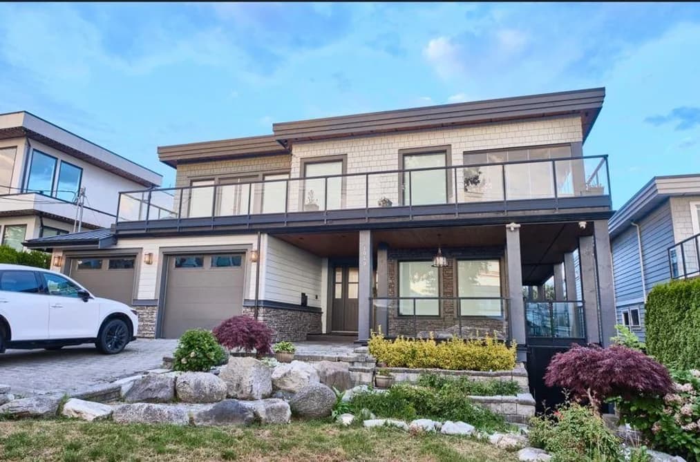 1040 LEE STREET, White Rock, BC — Residential for Sale - Main Photo