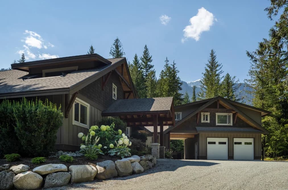 1044 CEDAR GROVE LANE, Pemberton, BC — Residential for Sale - Photo 2