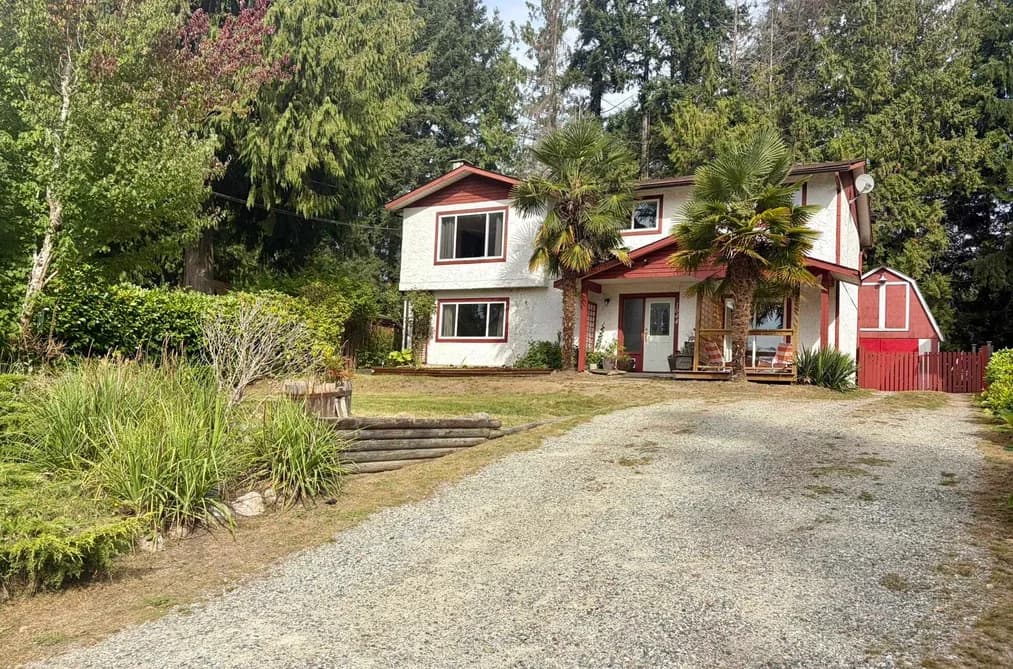 1044 FIRCREST ROAD, Gibsons, BC — Residential for Sale - Main Photo