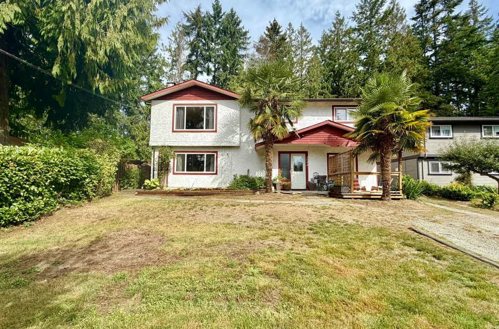 1044 FIRCREST ROAD, Gibsons, BC — Residential for Sale - Photo 2