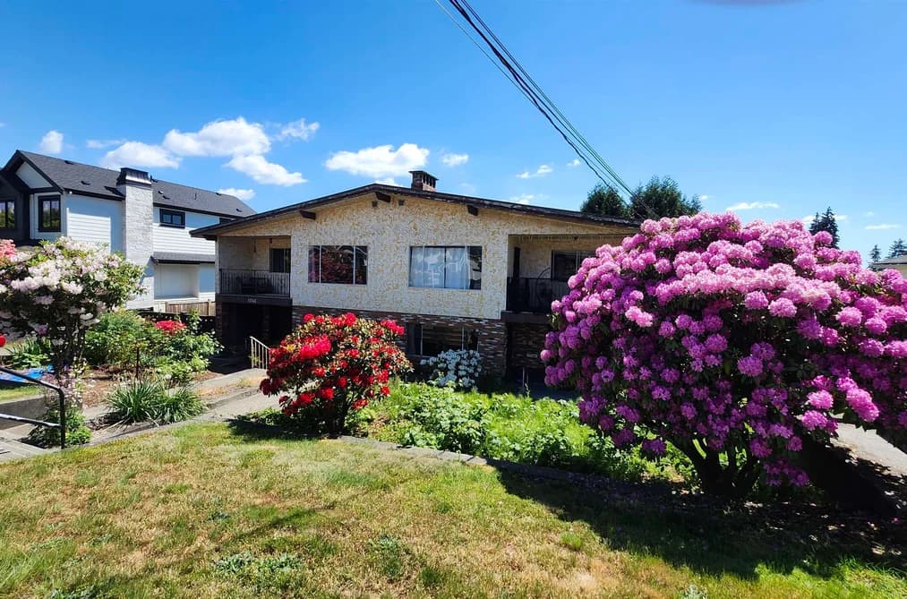 1044-1046 MADORE AVENUE, Coquitlam, BC — Residential Income for Sale - Main Photo