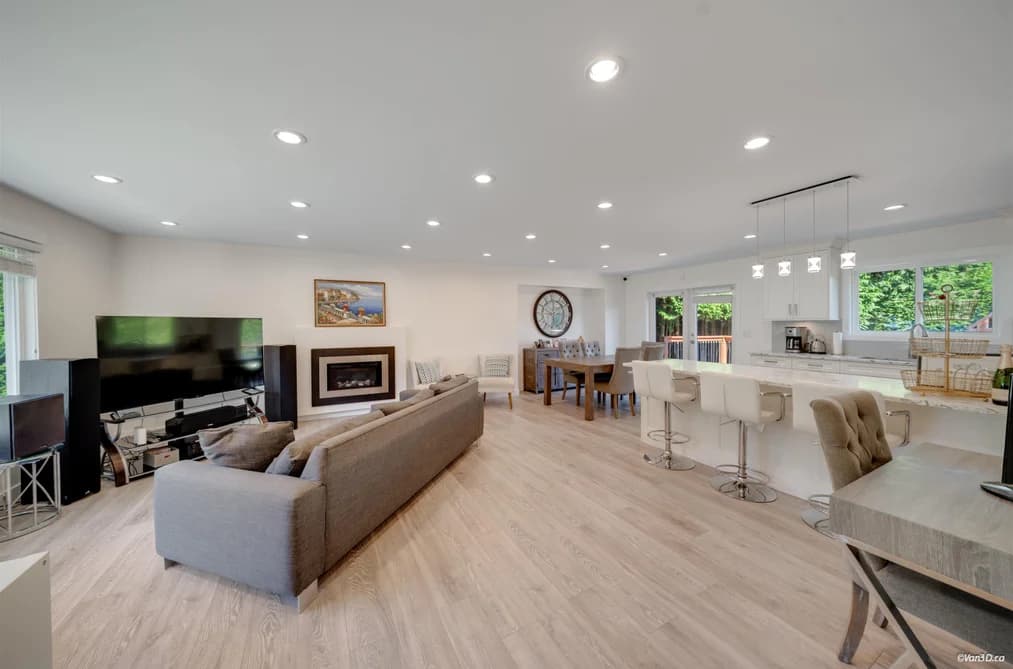 1047 SPAR DRIVE, Coquitlam, BC — Residential for Sale - Photo 2