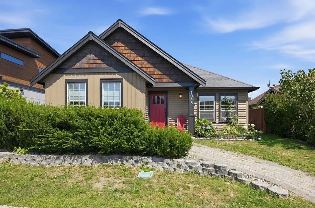 1048 WOODSWORTH ROAD, Gibsons, BC — Residential for Sale - Main Photo